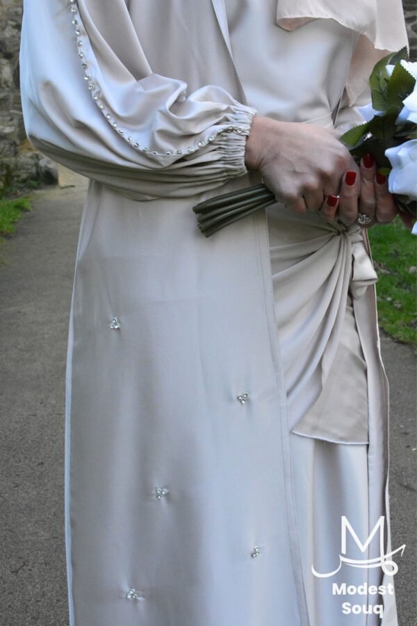 Lina Champagne Abaya - Image 4