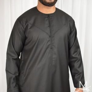 black Emirati thobe