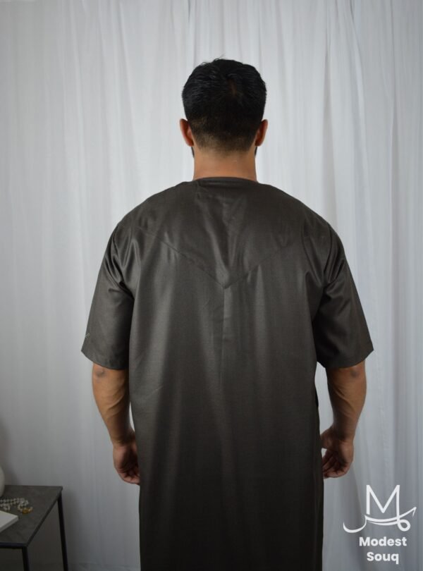 Brown Emirati Short Sleeve Thobe - Image 3