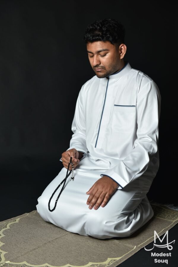 White Collared Trim Thobe - Image 3