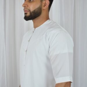 white emirati thobe