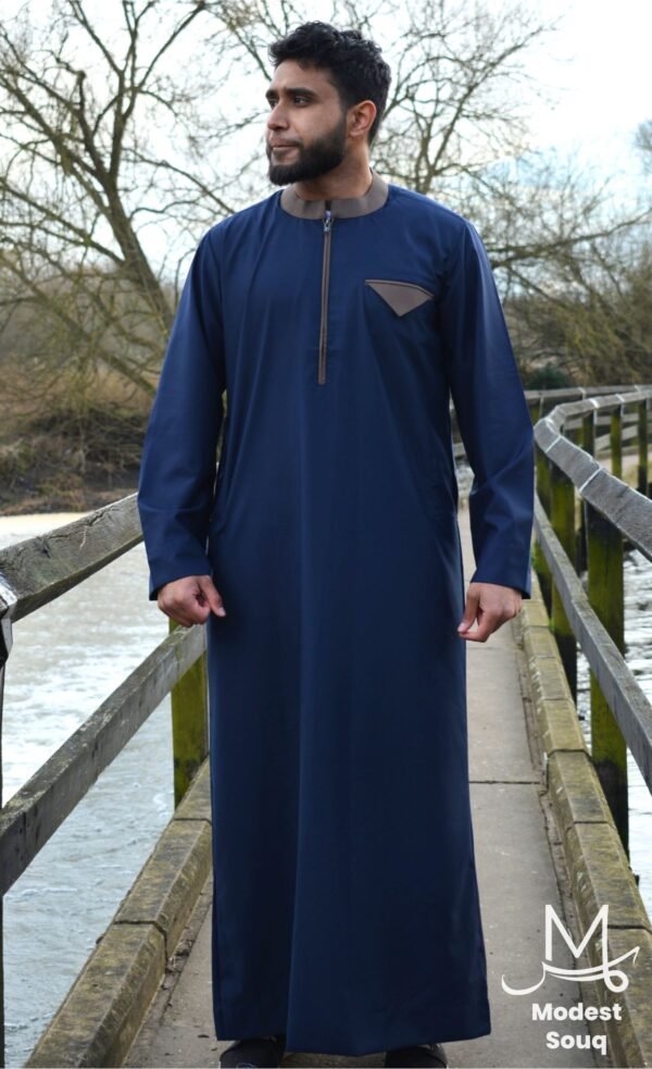 Navy Blue Thobe with Stylish Pocket - Image 3