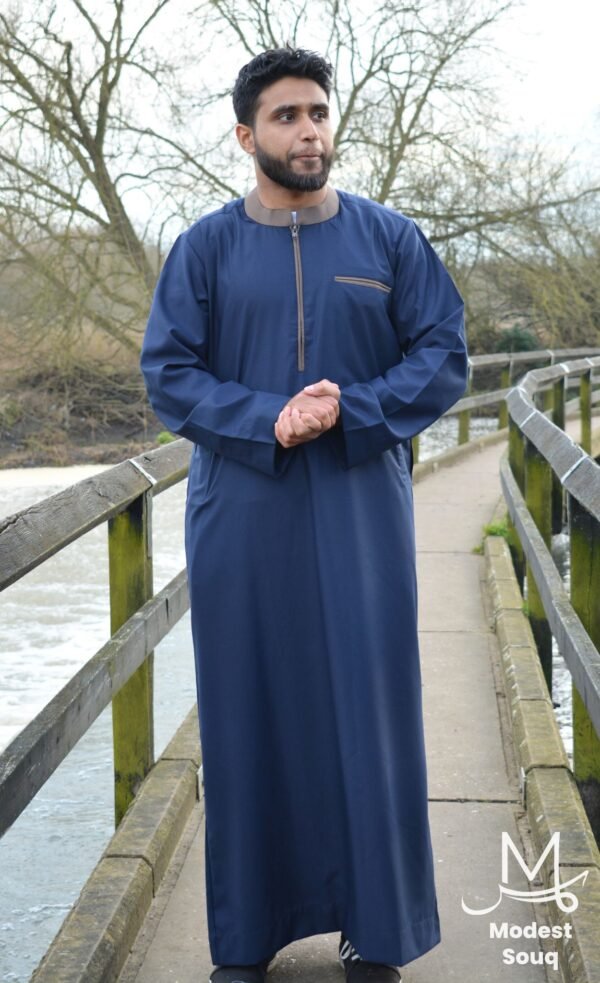 Navy Blue Thobe with Stylish Pocket - Image 4