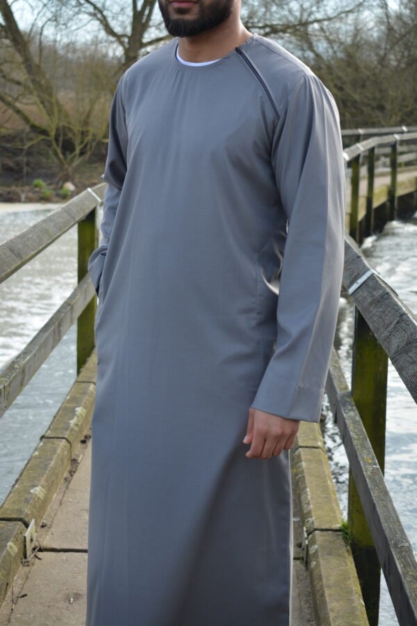 Grey Thobe with Shoulder Zip - Image 3