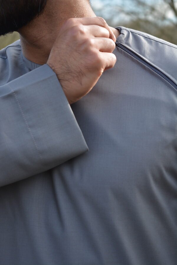 Grey Thobe with Shoulder Zip - Image 5