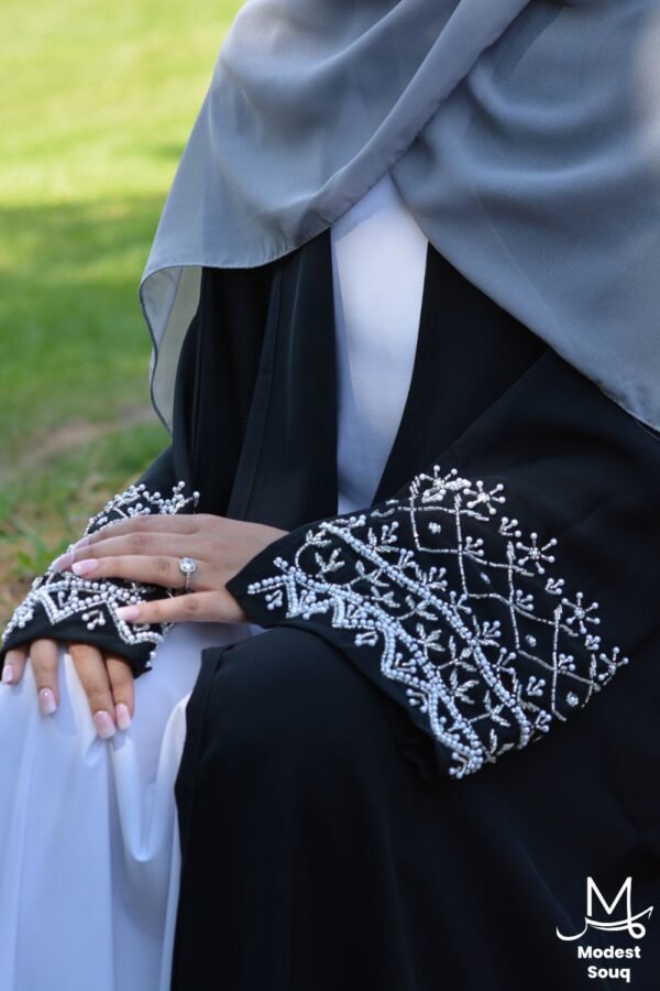 black abaya for women