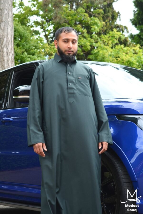 Green Thobe with Black Buttons - Saudi Style - Image 5