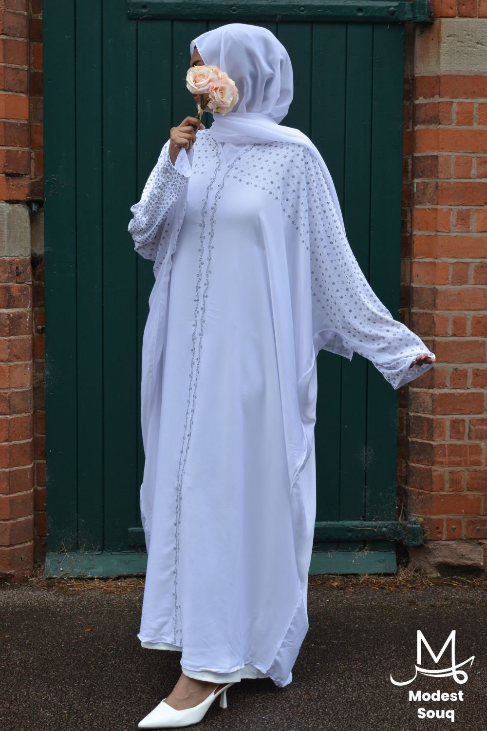 Rumaisa White Abaya